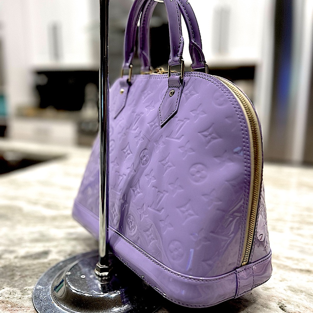 Louis Vuitton Authentic Pristine Lilac Vernis Alma - Picture 4 of 16